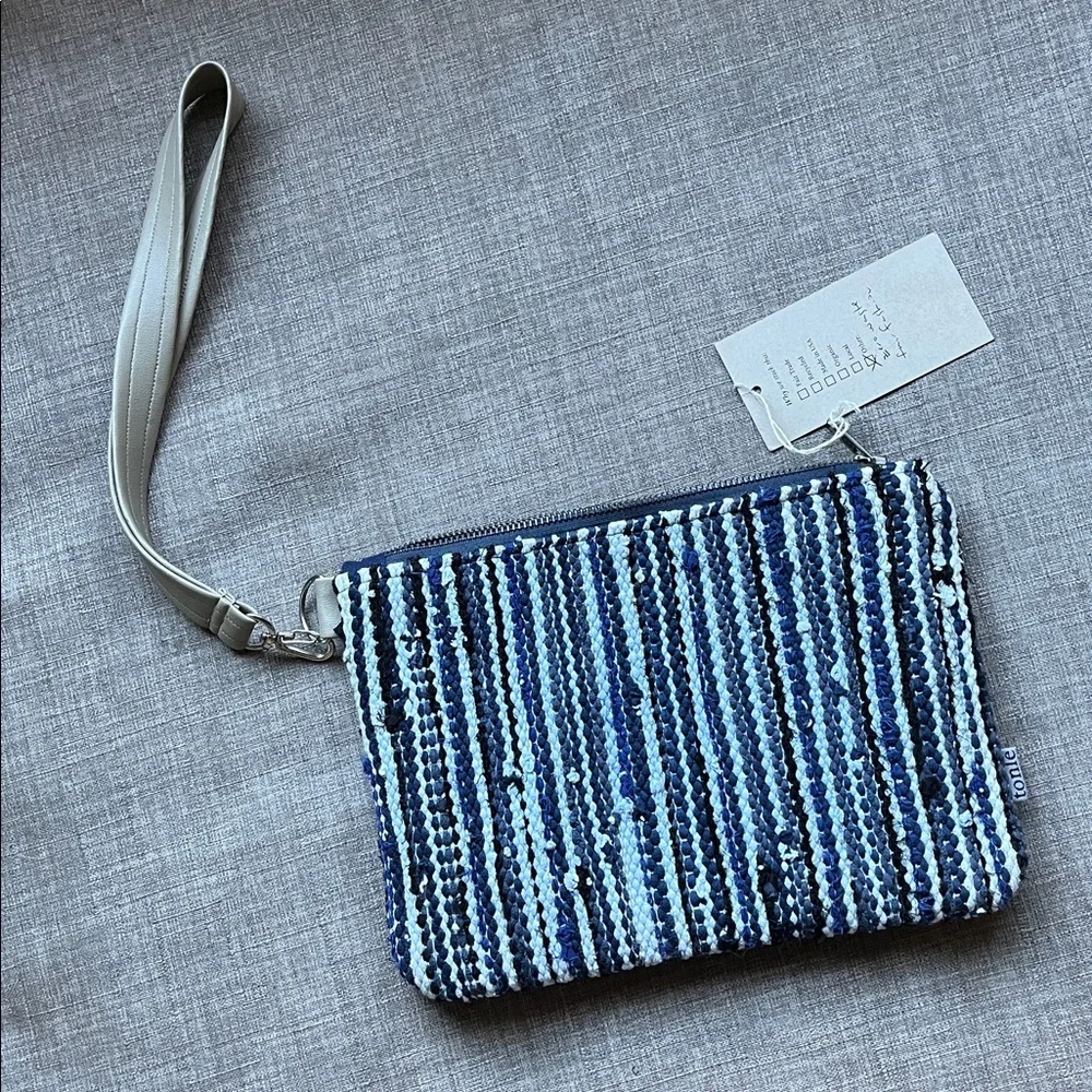 Tonle Zero Waste Handmade Textured Blue Zippered Clutch Bag